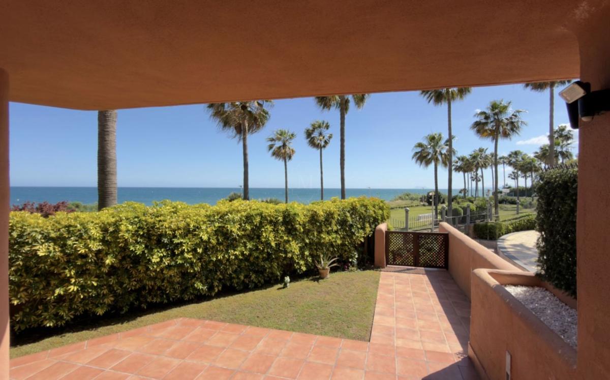Venta de piso en Piso en Urbanizacion Mar Azul, 5 V, Kempinski, Estepona, Estepona
photo 1