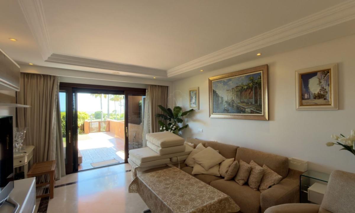 Venta de piso en Piso en Urbanizacion Mar Azul, 5 V, Kempinski, Estepona, Estepona
photo 4