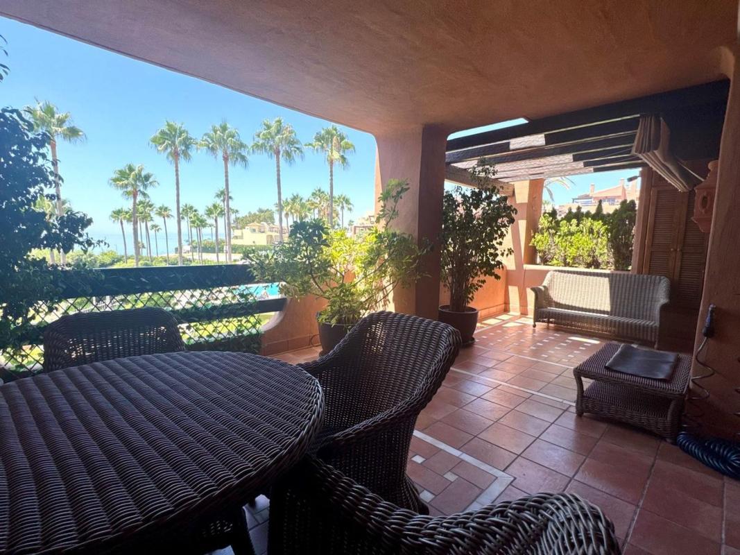 Venta de piso en Piso en Urbanizacion Mar Azul, 2 r, Kempinski, Estepona, Estepona
 photo 3