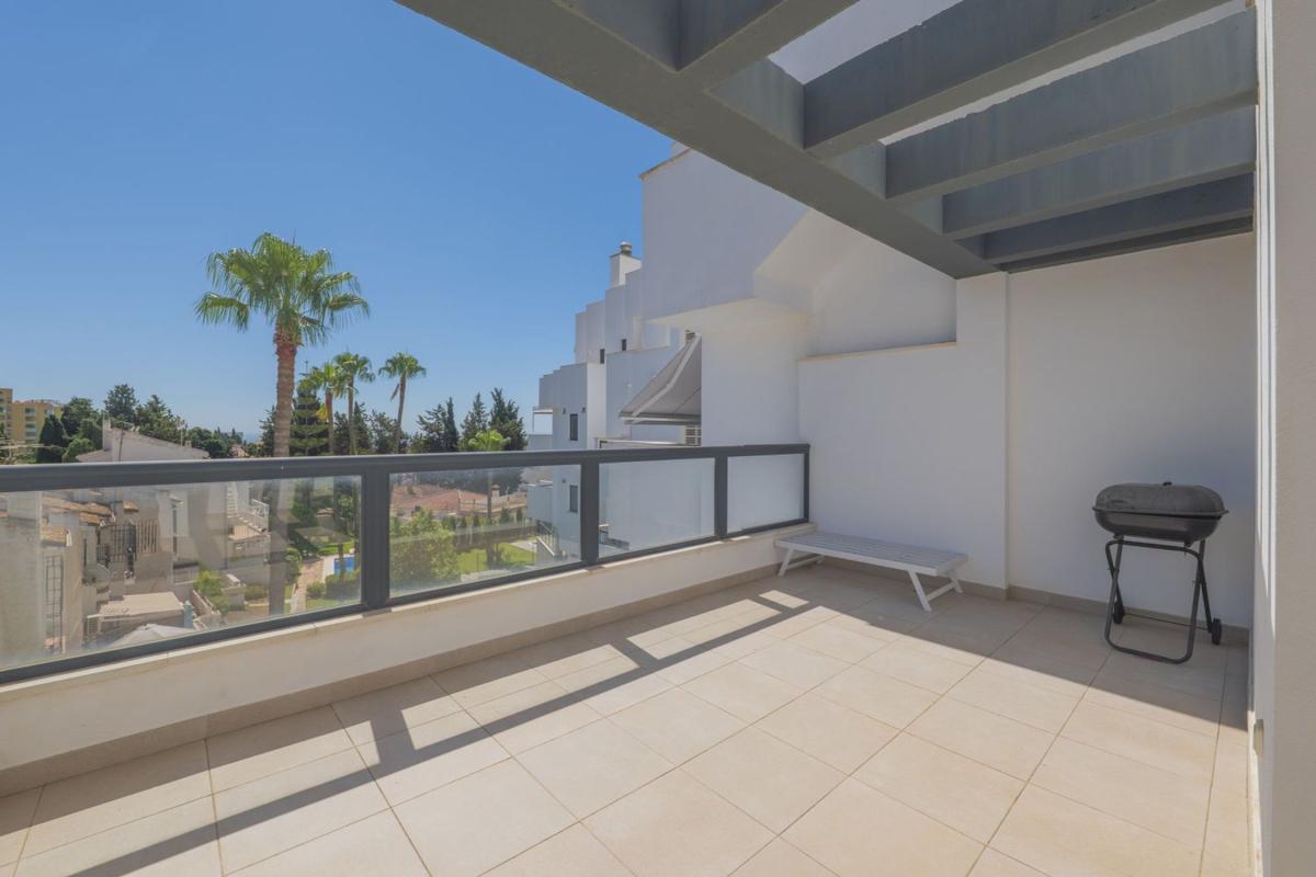 Venta de chalet adosado en  Chalet adosado en Calle Lucena, La Leala - El Saltillo, Torremolinos , Torremolinos photo 2