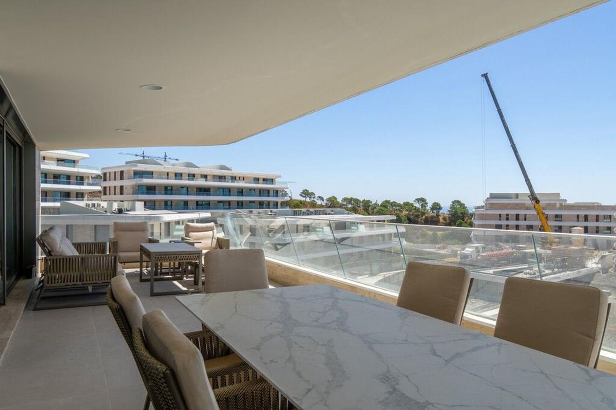 Venta de piso en Piso en La Concha-Resina Golf, Estepona, Estepona
photo 5