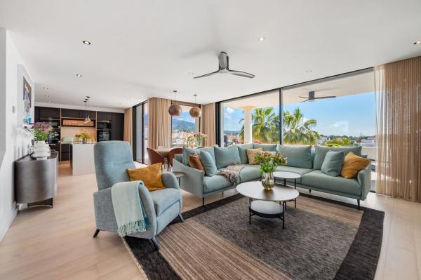 Duplex na sprzedaż w Dúplex en Urbanización Monte Paraíso, 8, Lomas de Marbella Club, Marbella, Marbella photo 1