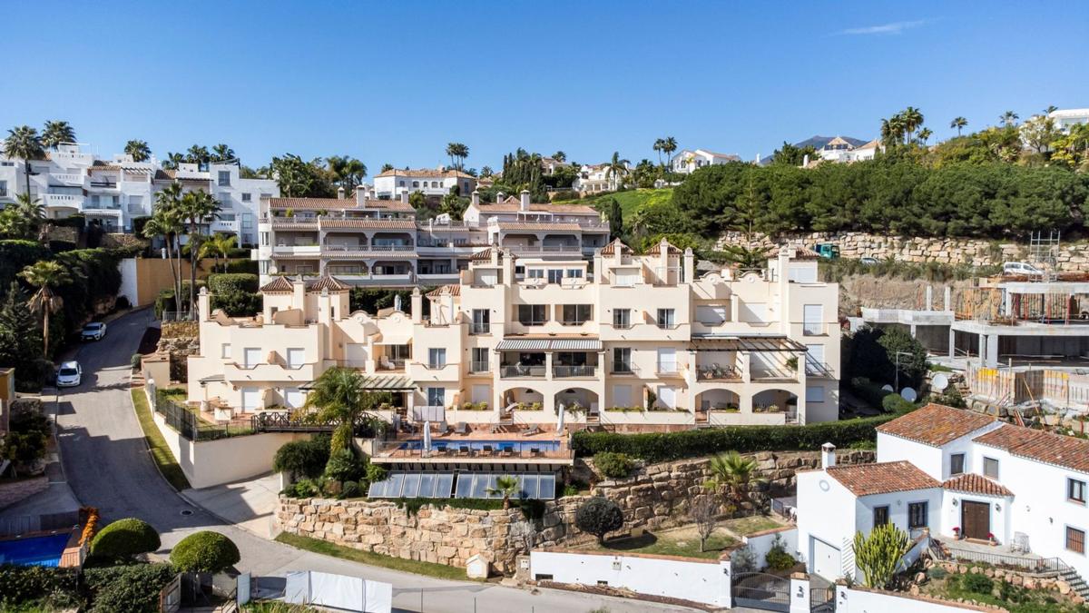 Venta de ático en Ático en Puerto Del Almendro s/n, Los Arqueros-Puerto del Almendro, Benahavís, Benahavís photo 3