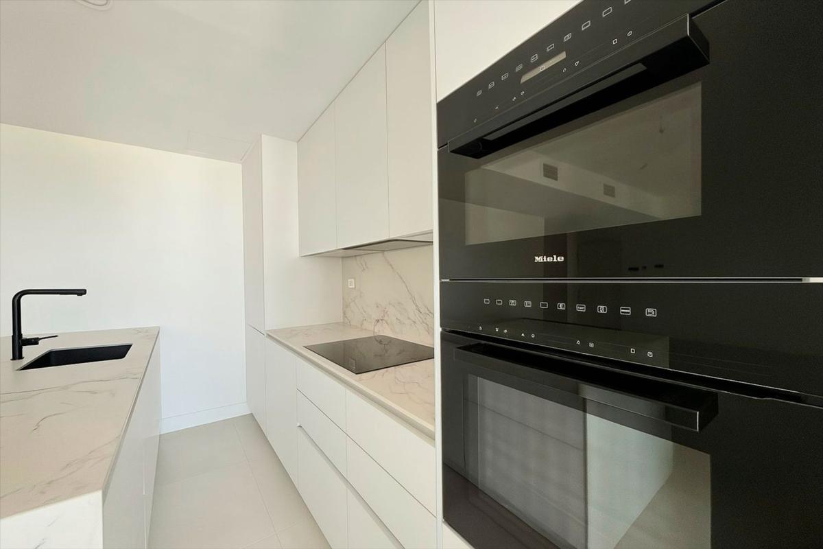 Venta de piso en Piso en Avenida del Higuerón, 10, El Higuerón - Capellanía, Benalmádena, Benalmádena
photo 5