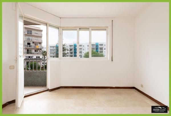 Продажа квартиры на Piso en Calle Salvador Rueda, Solymar - Puerto Marina, Benalmádena, Бенальмадена
thumbnail 2