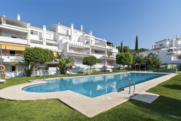 Venta de piso en Piso en Rio Real, Marbella, Marbella
 photo 1