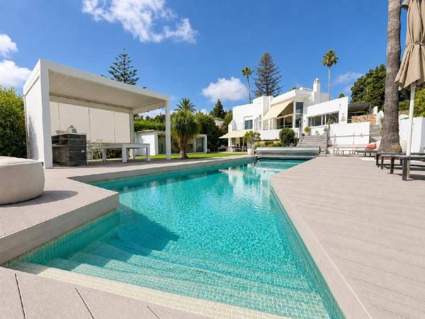Chalet independiente en venta en Casa o chalet en Guadalmina Alta, Marbella, Marbella
photo 1