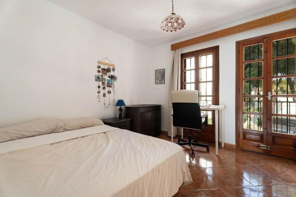 Продажа таунхауса в Chalet adosado en Calle Joaquín Rodrigo, Hacienda Elviria, Marbella , Марбелла photo 4