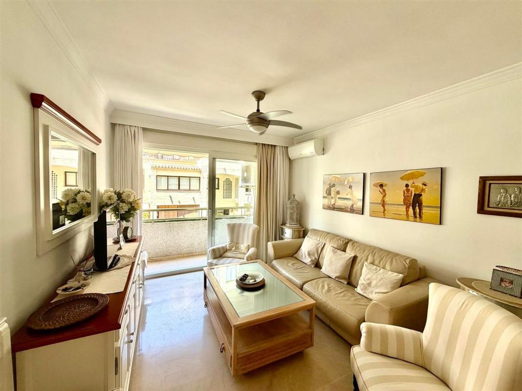 Sale of apartment in Piso en Avenida Miguel Cano, 1, Playa Bajadilla-Puertos, Marbella, Marbella
photo 3