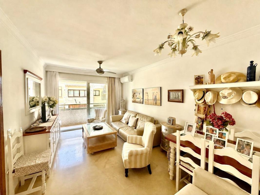 Sale of apartment in Piso en Avenida Miguel Cano, 1, Playa Bajadilla-Puertos, Marbella, Marbella
photo 5