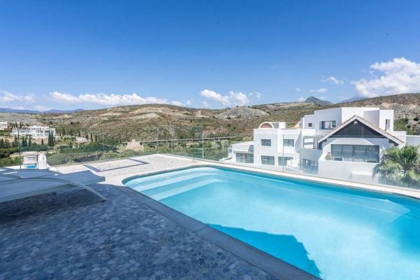 Duplex for sale on Dúplex en Los Flamingos, Benahavís, Benahavís thumbnail 2