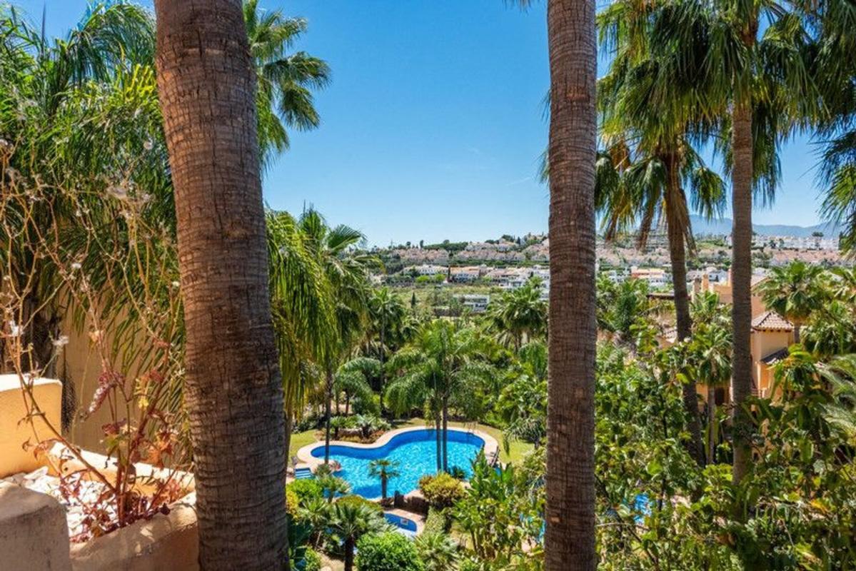 Duplex sale in Dúplex en Urbanizacion Vistazur, 9, Nueva Atalaya, Estepona, Estepona photo 2