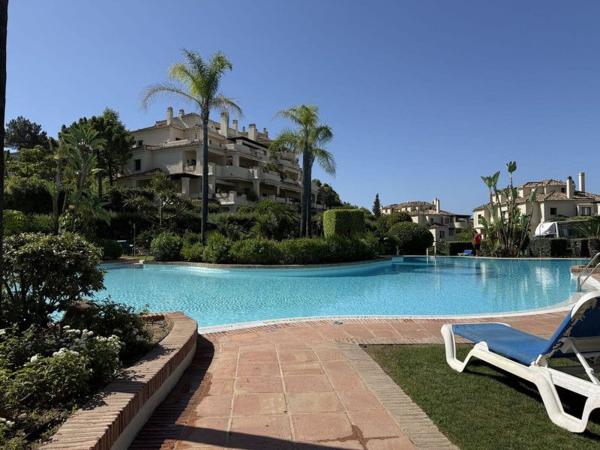 Duplex for sale on Dúplex en Urbanización Capanes Norte, 2, Los Arqueros-Puerto del Almendro, Benahavís, Benahavís photo 1