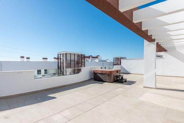 Аттик на продажу в Ático en Calle Lago de Sanabria, 5, Bel-Air, Estepona, Эстепона photo 1