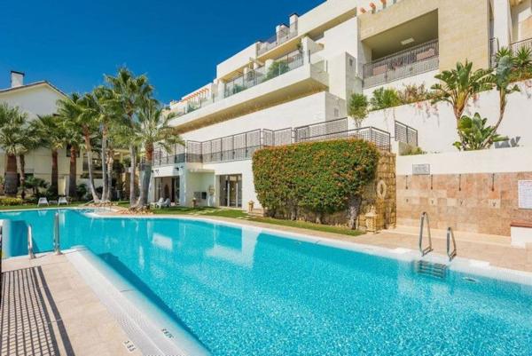 Duplex for sale on Dúplex en Carretera de Lomas de Marbella, 10 a, Alto de los Monteros, Marbella, Marbella photo 1