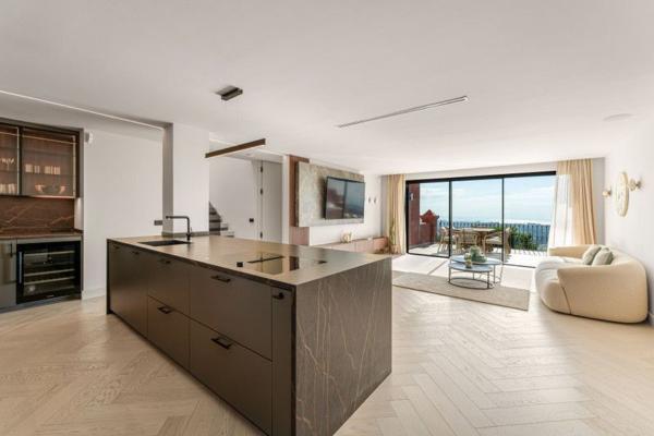 Duplex for sale on Dúplex en Urbanización Monte Halcones, 2, La Quinta, Benahavís, Benahavís photo 4