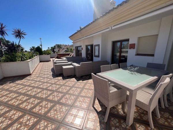 Duplex na sprzedaż w Dúplex en Urbanización Monte Paraíso, 5, Lomas de Marbella Club, Marbella, Marbella photo 4