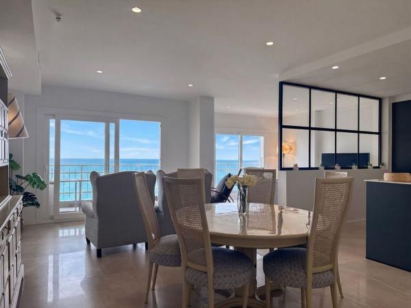Sale of flat in Piso en Paseo Marítimo Rey de España, Zona Puerto Deportivo, Fuengirola, Fuengirola
 photo 2