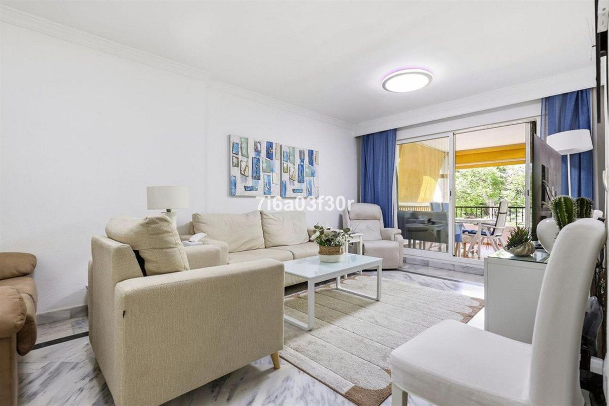 Продажа квартиры на Piso en Urbanización Atalaya Río Verde, La Dama de Noche-La Alzambra, Marbella, Марбелла
photo 3