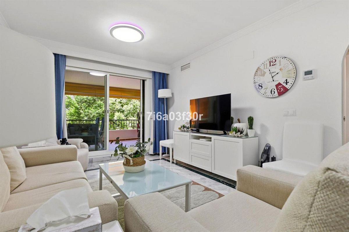 Продажа квартиры на Piso en Urbanización Atalaya Río Verde, La Dama de Noche-La Alzambra, Marbella, Марбелла
photo 4