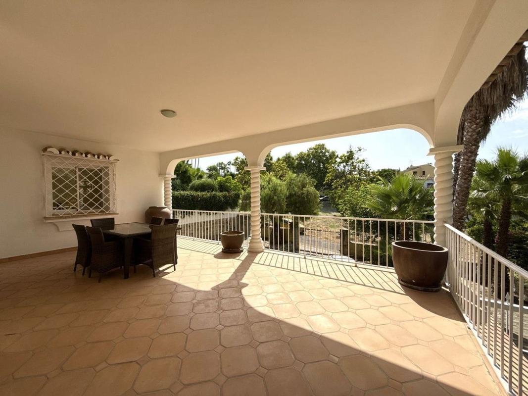 Продажа отдельного шале в Chalet pareado en Urbanizacion Telva, San Pedro Pueblo, Marbella, Марбелла photo 3