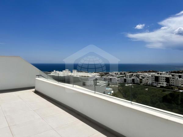 Duplex for sale on Dúplex en Avenida 8 de Marzo, El Higuerón, Fuengirola, Fuengirola thumbnail 2