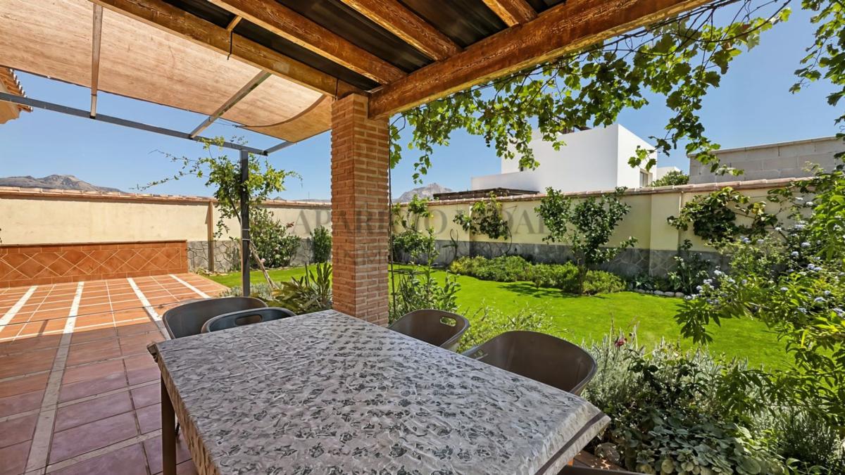 Properties for sale and rent in Spain photo 3