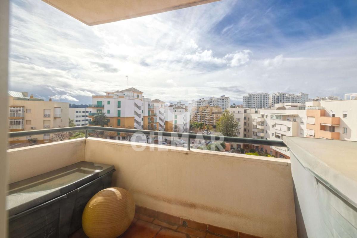Venta de piso en Piso en Calle Tres Banderas, Puerto de Estepona, Estepona, Estepona
photo 3
