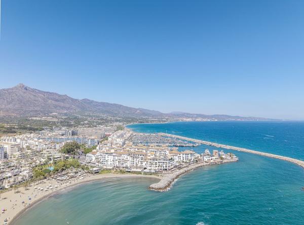 Venta de piso en Piso en Puerto Banús, Marbella, Marbella
photo 1