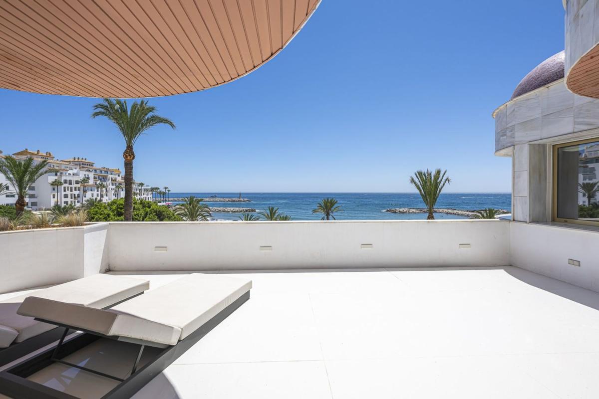 Продажа квартиры на Piso en Puerto Banús, Marbella, Марбелла
photo 2