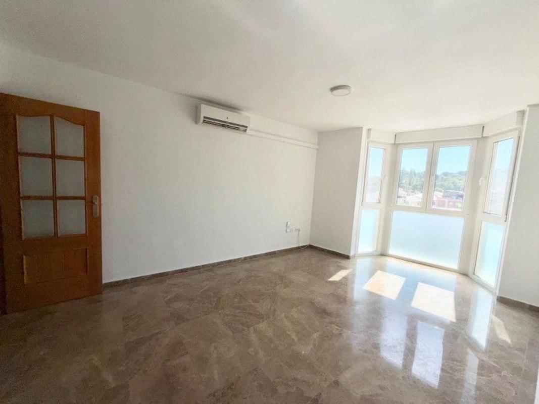 Venta de piso en Piso en Calle Alcalde Juan Barrionuevo Ruiz, 2, Centro, Alhaurín de la Torre, Alhaurín de la Torre
photo 3