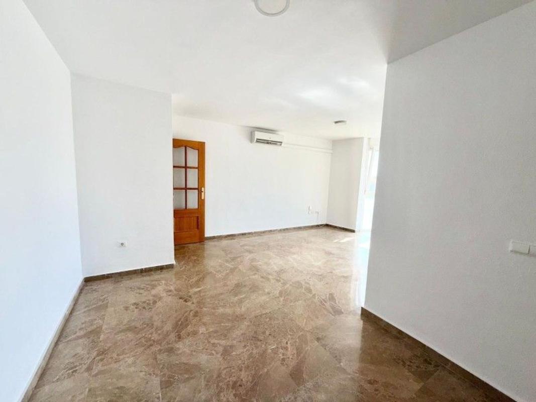 Venta de piso en Piso en Calle Alcalde Juan Barrionuevo Ruiz, 2, Centro, Alhaurín de la Torre, Alhaurín de la Torre
photo 4