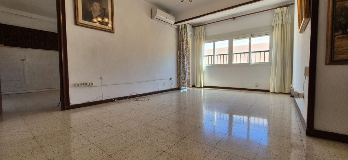 Venta de piso en Piso en Calle Colón, Zona Puerto Deportivo, Fuengirola, Fuengirola
photo 2
