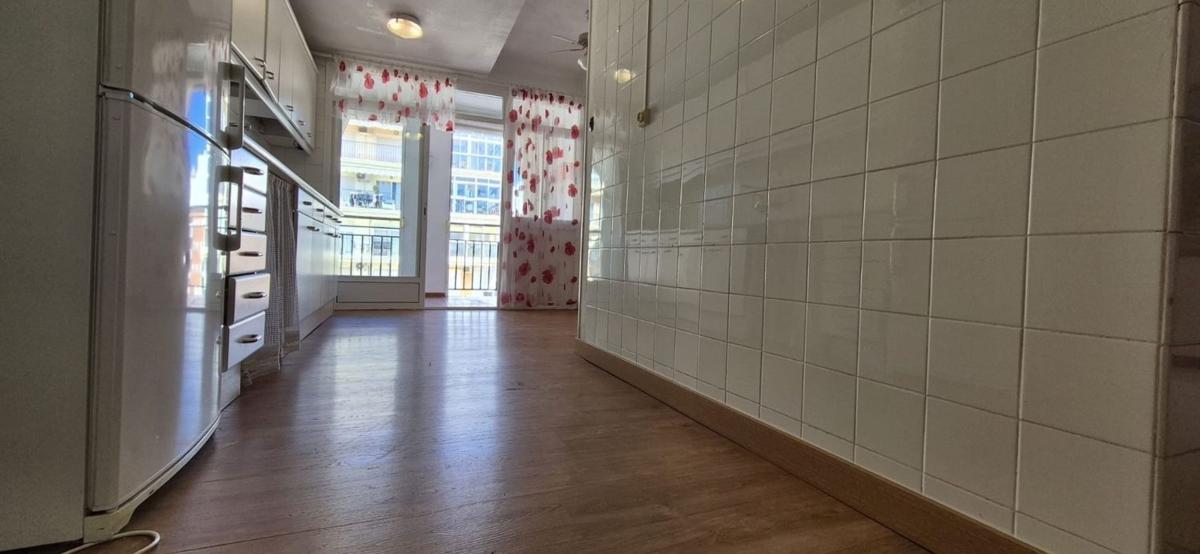 Venta de piso en Piso en Calle Colón, Zona Puerto Deportivo, Fuengirola, Fuengirola
photo 4