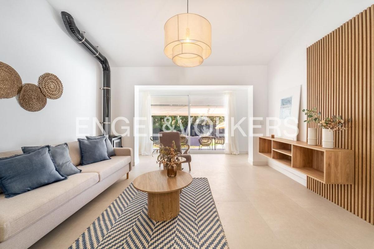 Properties for sale and rent in Spain photo 1