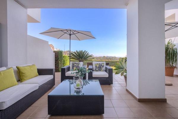 Sale of flat in Piso en Urbanizacion los Aguilares, Los Arqueros-Puerto del Almendro, Benahavís, Benahavís
 photo 4