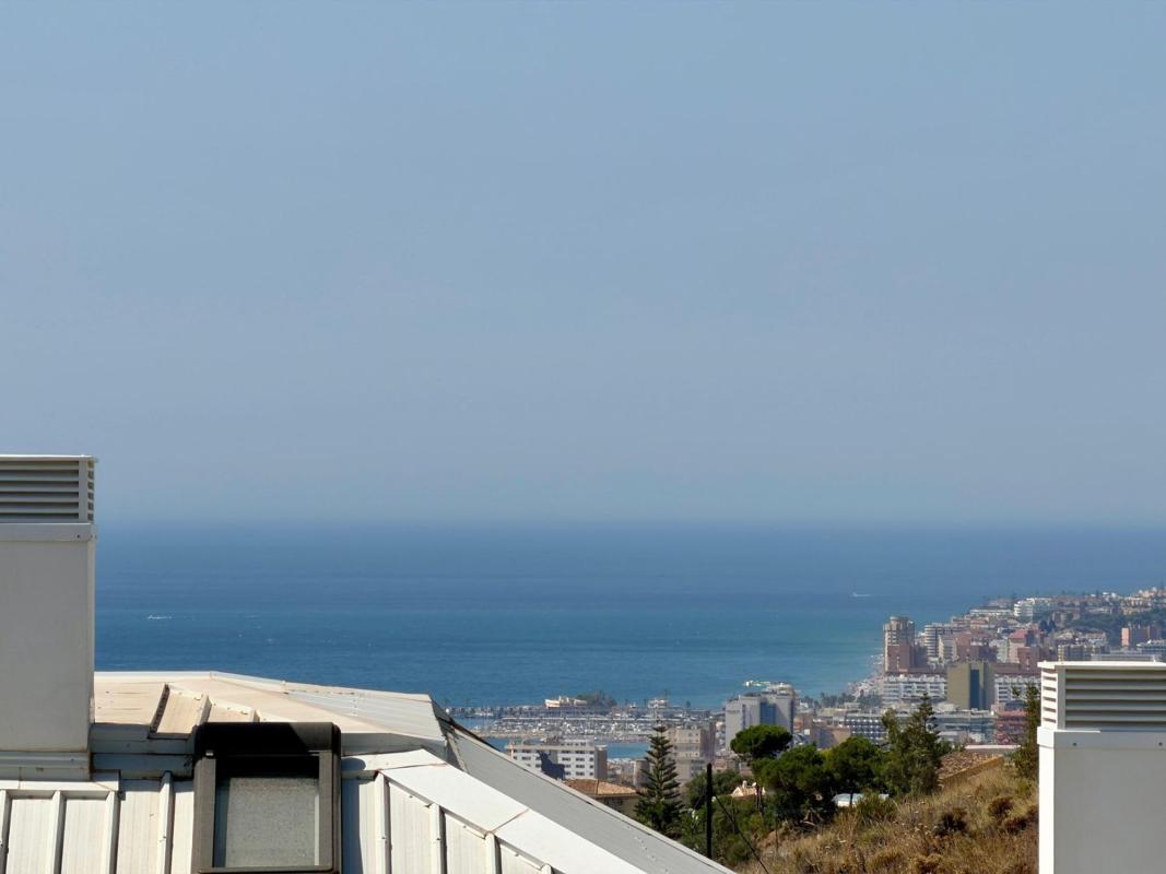 Продажа квартиры на Piso en Calle Paula, 1, El Higuerón, Fuengirola, Фуэнхирола
photo 2