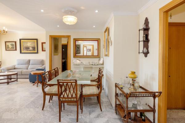 Venta de piso en Piso en Ricardo Soriano, Marbella, Marbella
 photo 4