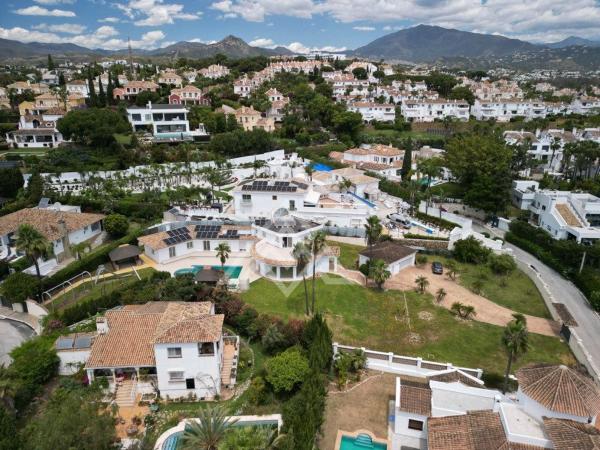 Casa o chalet independiente en Calle Istán, Paraiso-Barronal, Estepona photo 2