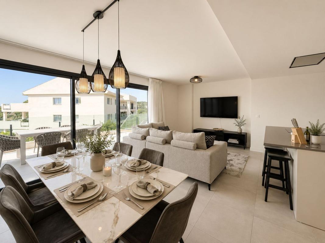 Sale of apartment in Piso en Camino del Reloj, 23, La Concha-Resina Golf, Estepona, Estepona
 photo 3