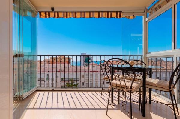 Аттик на продажу в Ático en Calle Teresa Zabell, 1, Zona Puerto Deportivo, Fuengirola, Фуэнхирола photo 1