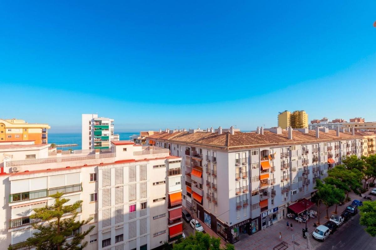 Venta de ático en Ático en Calle Teresa Zabell, 1, Zona Puerto Deportivo, Fuengirola, Fuengirola photo 4