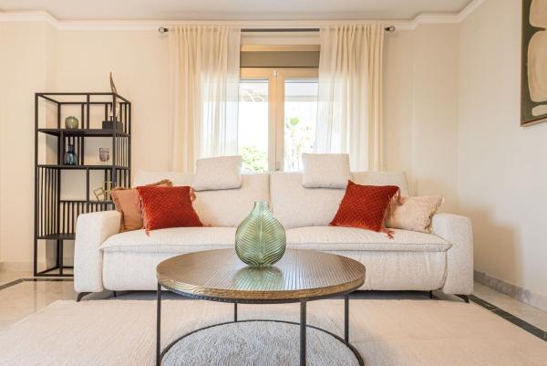 Venta de piso en Piso en Jose Saramago-pto Banus, 1, Puerto Banús, Marbella, Marbella
photo 1