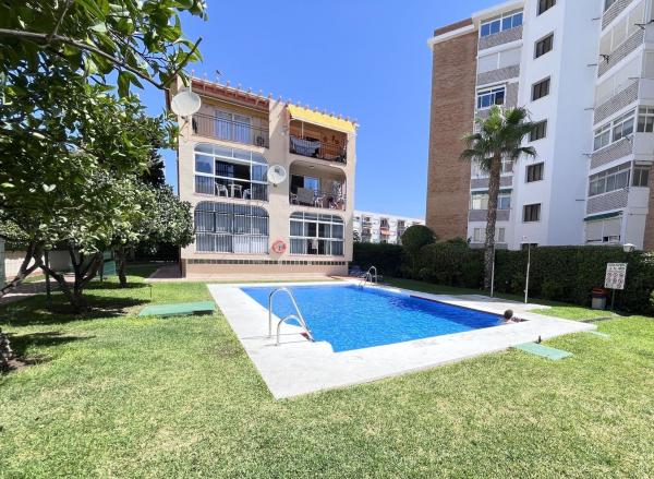 Venta de piso en Piso en La Carihuela - Los Nidos, Torremolinos, Torremolinos
photo 1