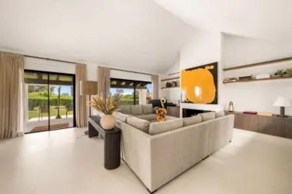 Casa o chalet independiente en Urbanización Cascada de Camojan, 54, Sierra Blanca, Marbella thumbnail 2