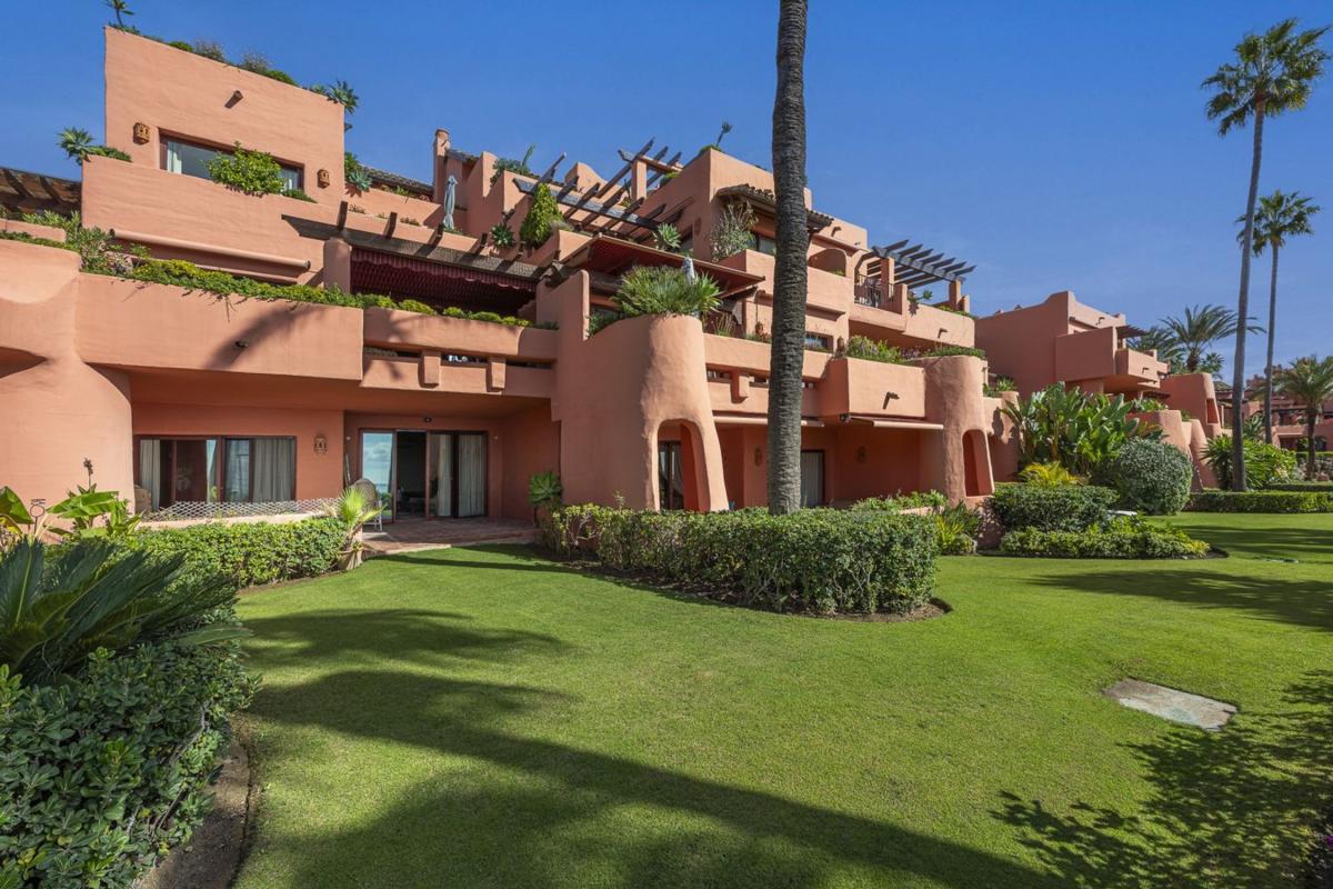 Venta de piso en Piso en Guadalmansa, Estepona, Estepona
photo 4