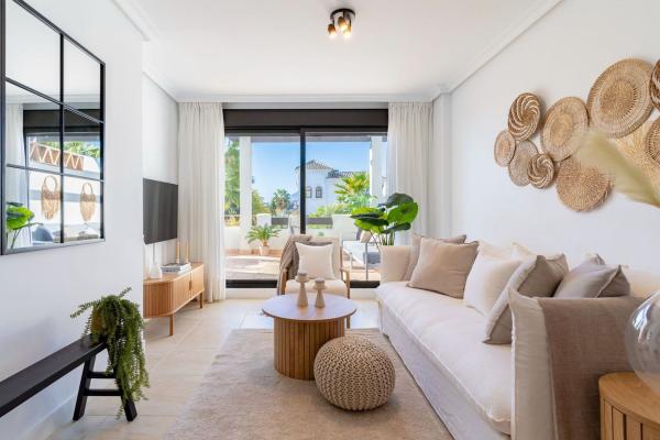 Sale of flat in Piso en Sup-s1 Soto Resinera, La Concha-Resina Golf, Estepona, Estepona
thumbnail 2