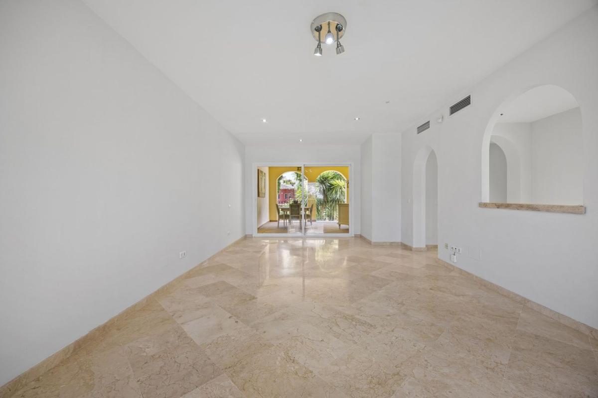 Продажа квартиры на Piso en Calle 18 a, Guadalmina Alta, Marbella, Марбелла
photo 4