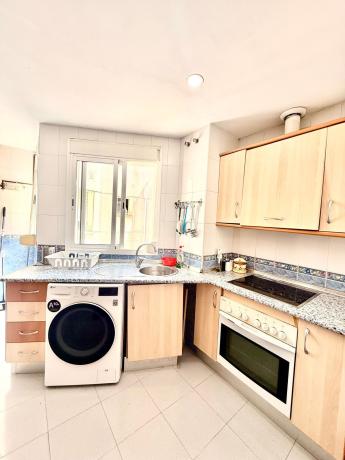 Sale of flat in Piso en Calle San Rafael, 2, La Goleta - San Felipe Neri, Málaga, Málaga
photo 1