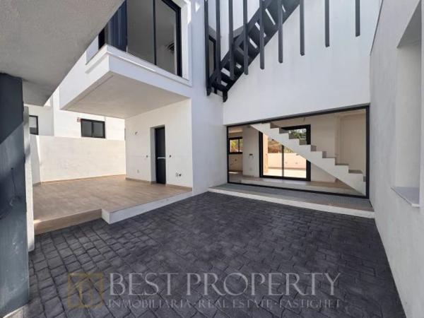 Частный шале на продаже в  Casa o chalet en Camino de la Pelotica, Capistrano, Nerja, Нерха photo 4